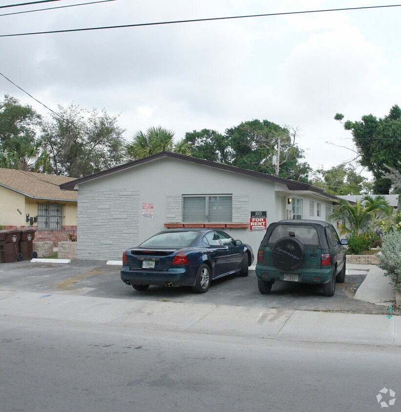 Primary Photo - 1015 W Las Olas Blvd