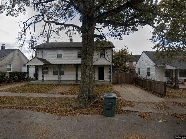 Building Photo - 909 Bryan St