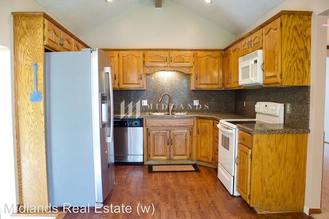 Building Photo - 5 br, 2.5 bath House - 4304 Hike Circle