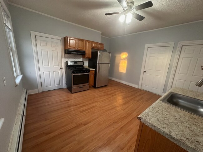 Building Photo - 30 Hawthorne St