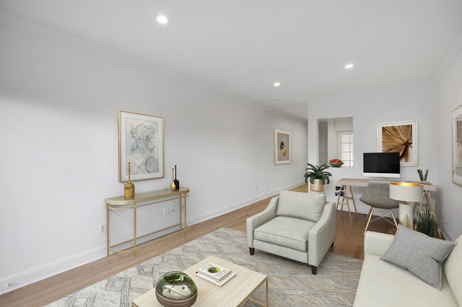 Building Photo - 567 Lombard St