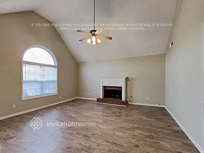 Foto del edificio - 301 Black Willow Ct