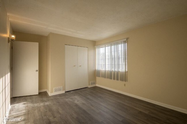 Foto del edificio - 2 br, 1.5 bath Condo - 221 Peppertree Lane