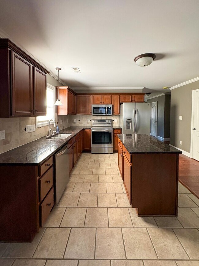 Foto del edificio - Lovely 3 Bed 2.5 Bath Home in Fayetteville