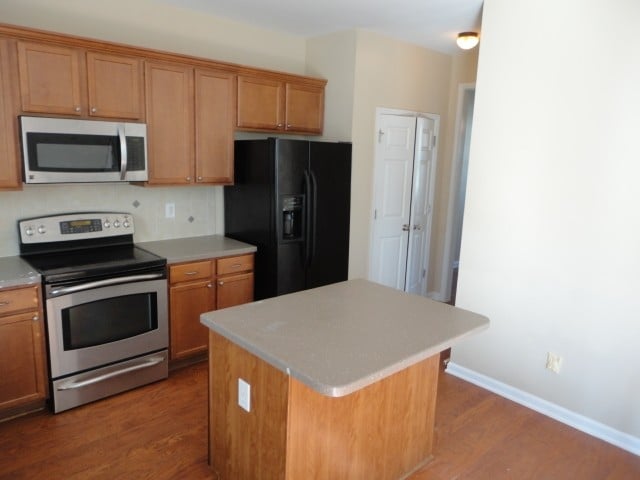 Foto del edificio - 228 Pearson Pl