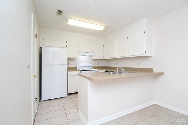 Foto del edificio - 3398 Green Briar Cir