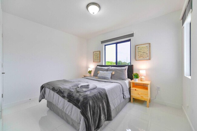 Foto del edificio - 2241 NW 50th St