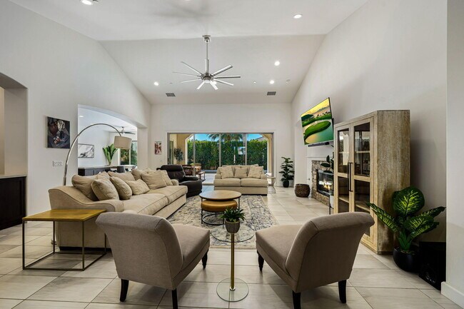 Building Photo - 81805 Four Seasons Pl