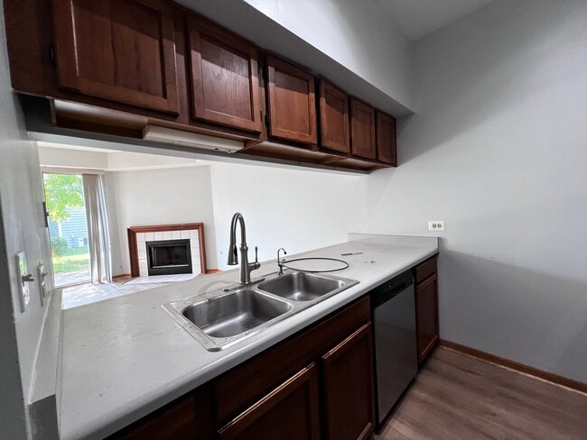 Building Photo - 1149 Regency Dr