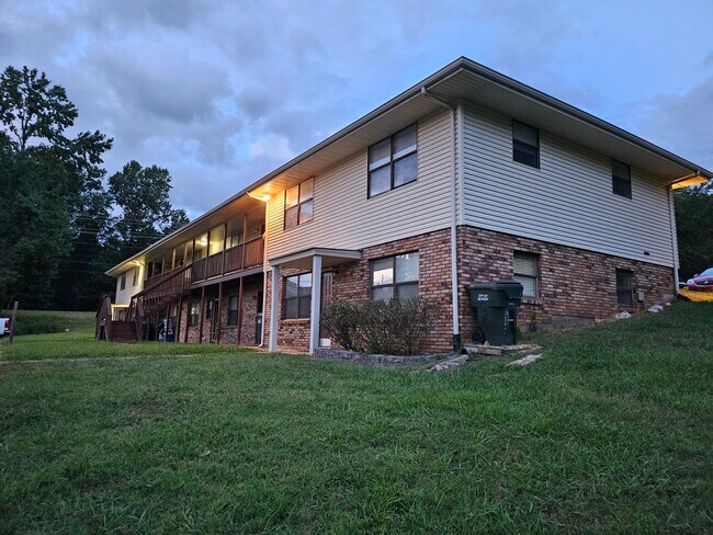 Foto del edificio - 101 Sherry Ln