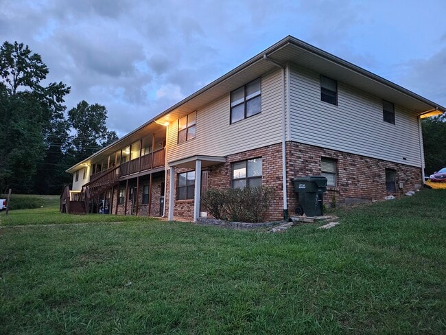 Building Photo - 101 Sherry Ln