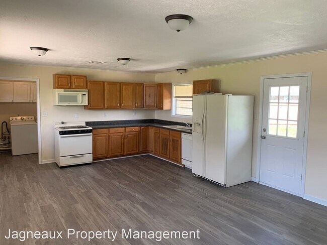 Foto del edificio - 3 br, 2 bath House - 1400 Continental Blvd