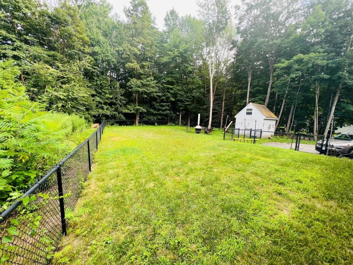 87 Chases Pond Rd, York, ME 03909 House Rental in York, ME