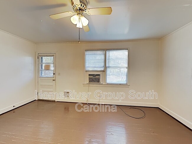 Building Photo - 321 N Magnolia St