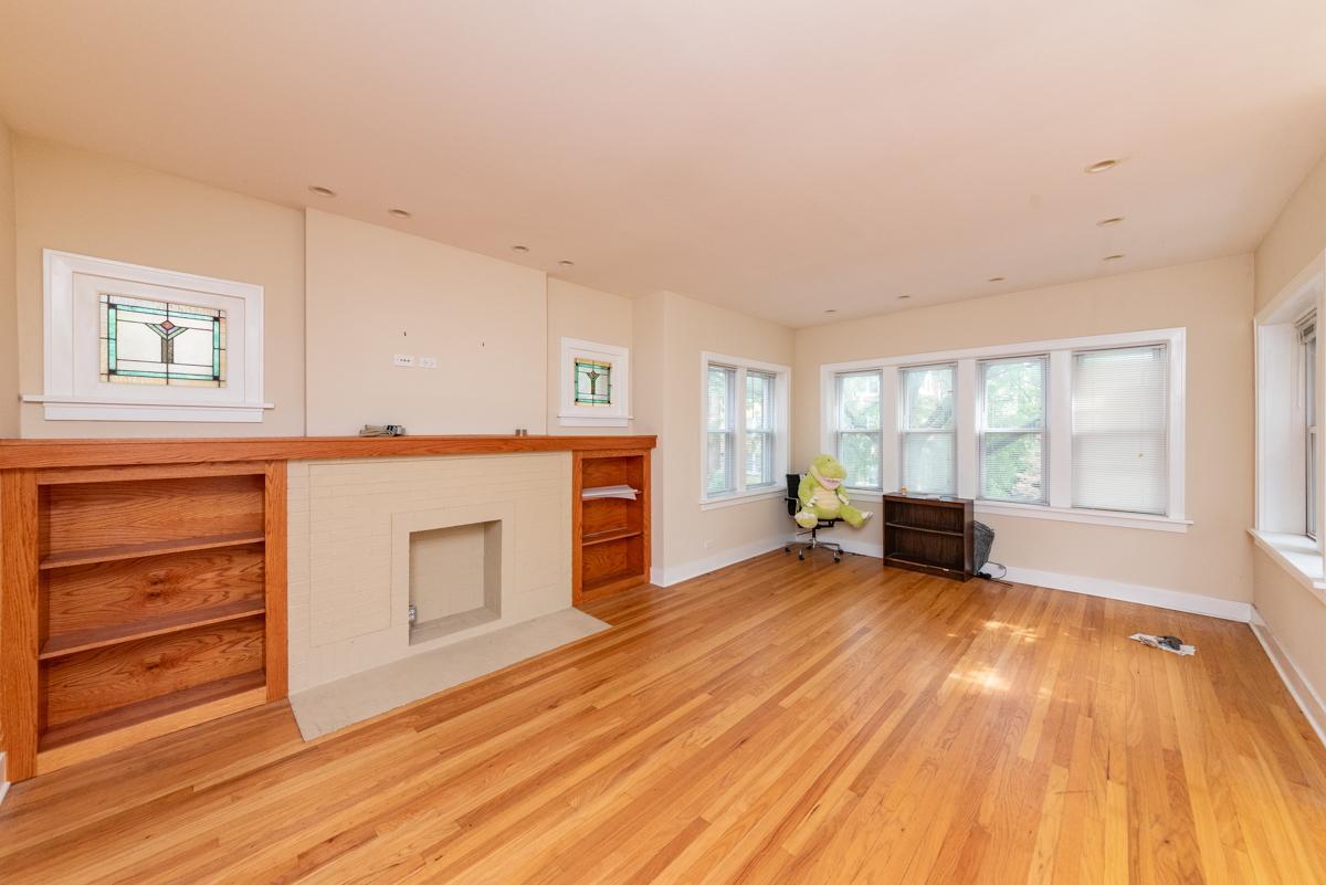 Primary Photo - 3 bedroom in Chicago IL 60625
