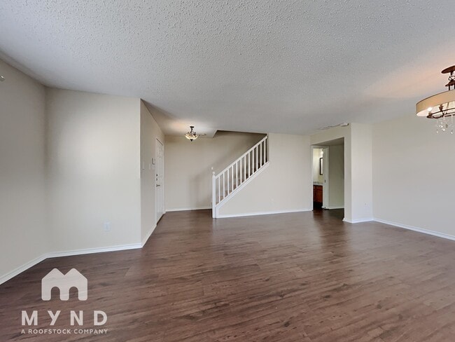 Foto del edificio - 316 Willow Oak Dr