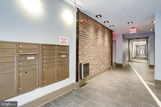 Building Photo - 815 N Patrick St