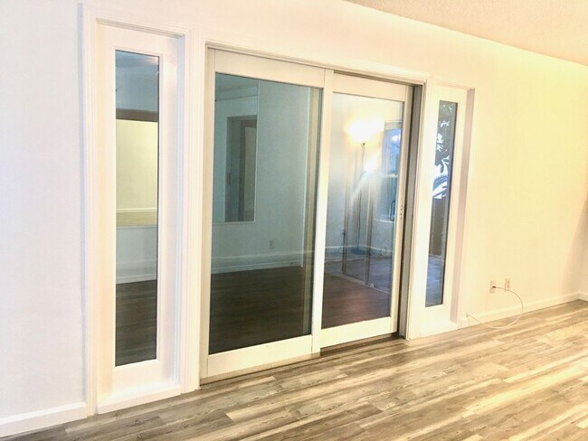 Foto del edificio - title - Beautiful 1 Bed/1 Bath Condo Apart...