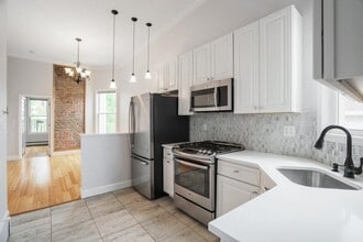 Building Photo - 132 Lincoln St