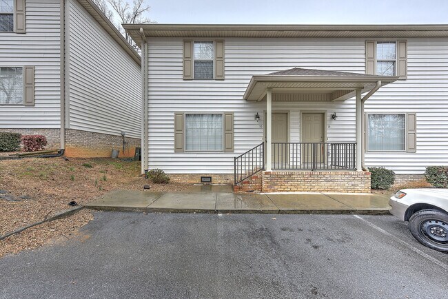 Foto del edificio - 563 Boring Chapel Rd