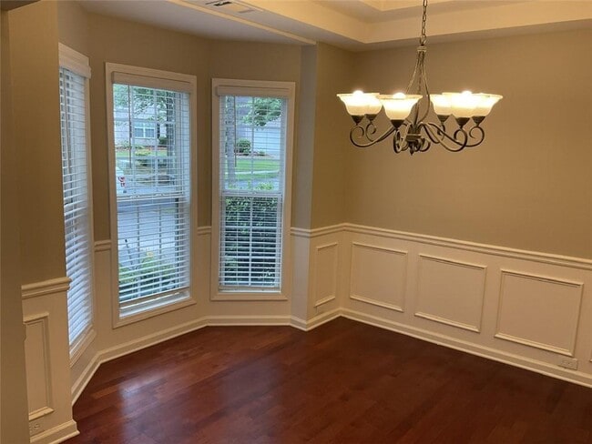 Building Photo - 7959 Larksview Dr