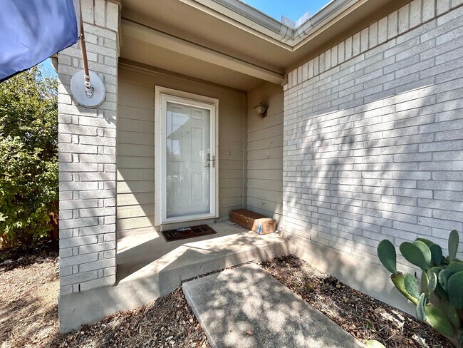 Foto del edificio - 3 Bed | 2 Bath – Cozy One-Level Home with ...