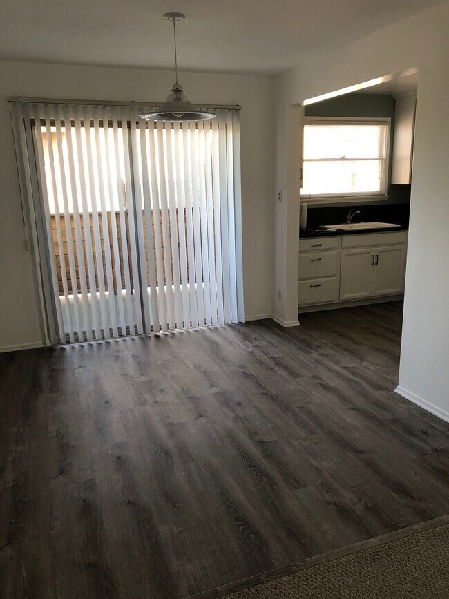 Foto del edificio - 3708 Corinth Ave