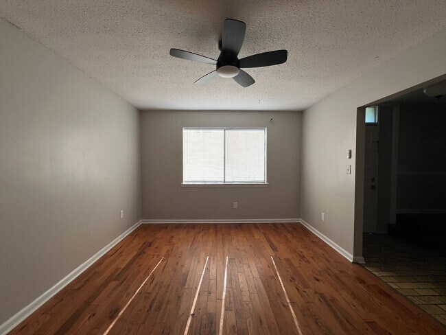 Foto del edificio - Townhome for rent Montgomery