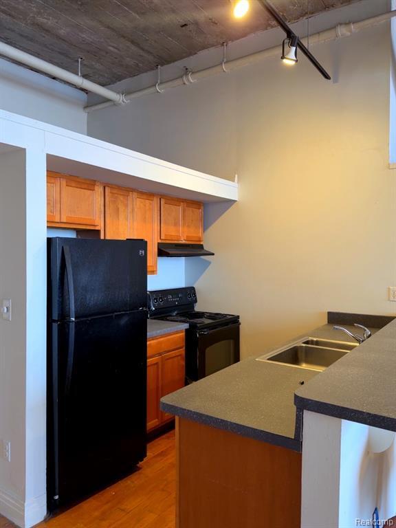 Building Photo - 5805 Lincoln St