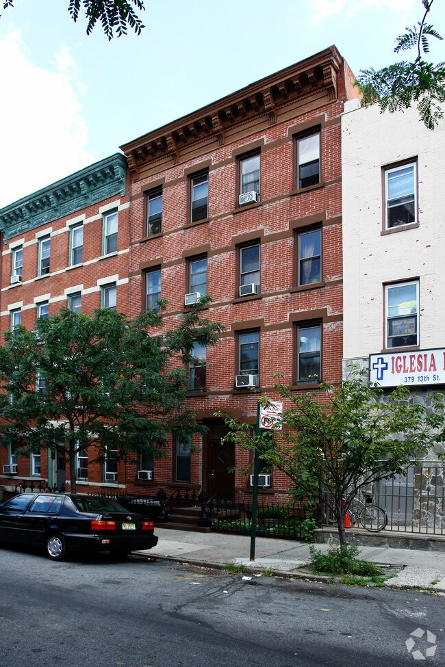 Building Photo - 377 13th St