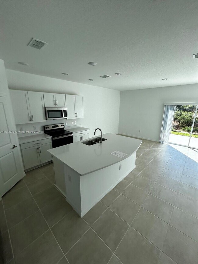Building Photo - 11759 Glenside Ter