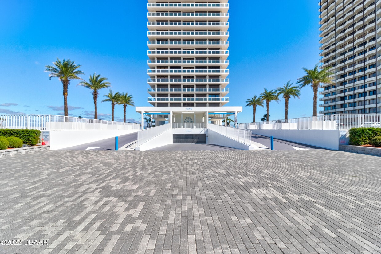Primary Photo - 3000 N Atlantic Ave