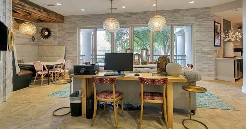 Building Photo - 385 E Las Colinas Blvd