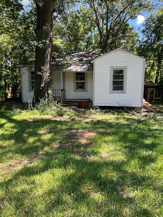 Primary Photo - 2627 Morningside Dr