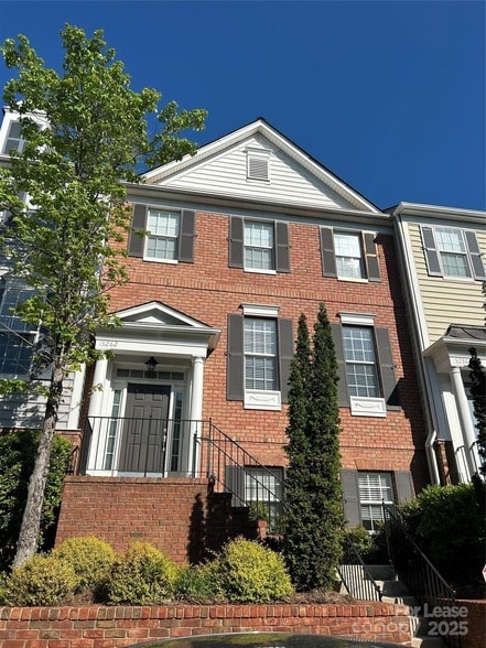 Building Photo - 15262 Kessler Dr