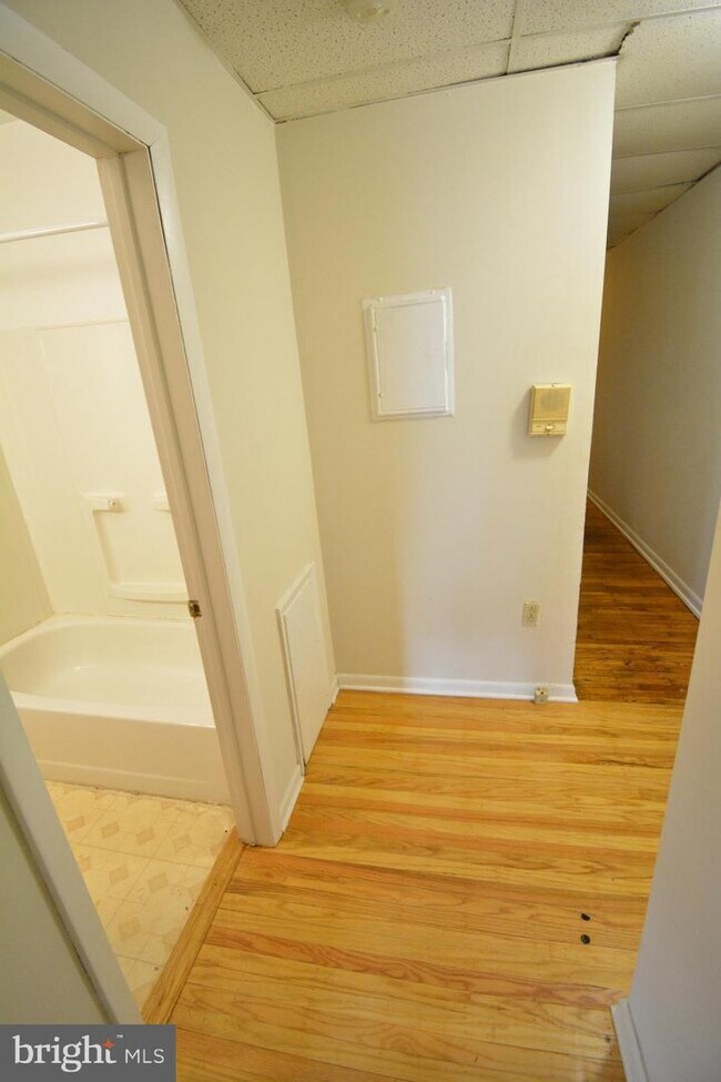 Building Photo - 5231 Laurens St