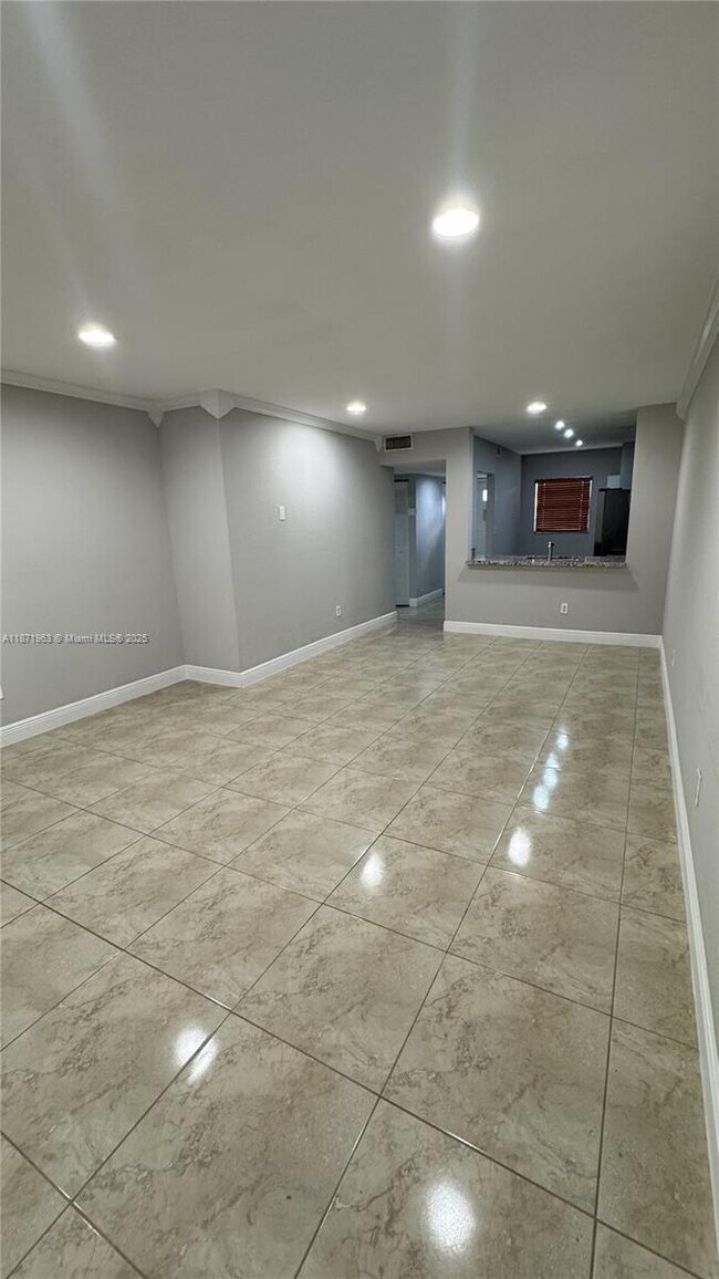 Foto del edificio - 438 NE 210th Cir Terrace