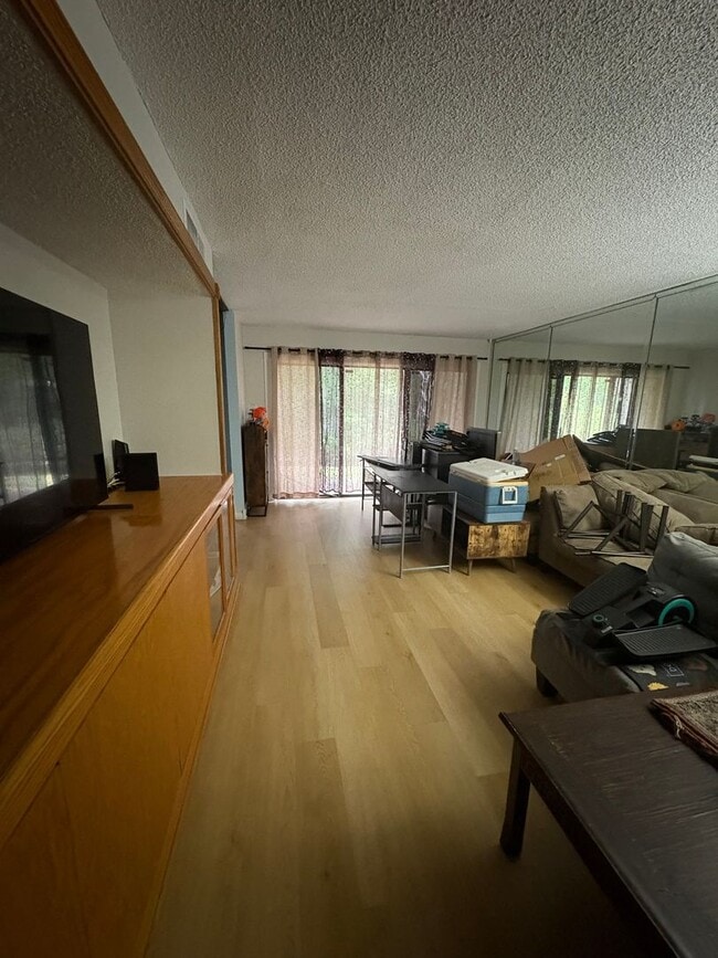 Foto del edificio - Spacious 3-Bedroom Condo in Cypress Woods