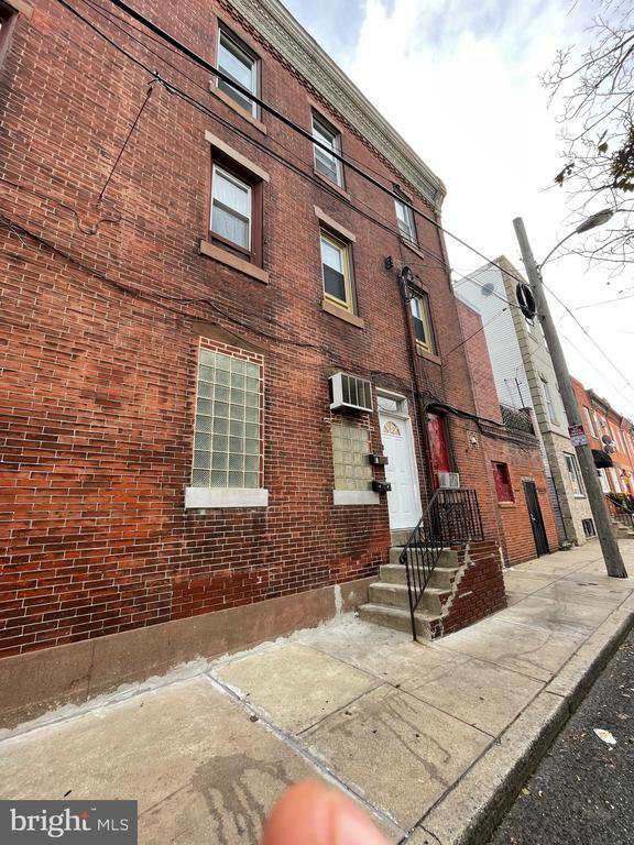 Building Photo - 1426 Snyder Ave