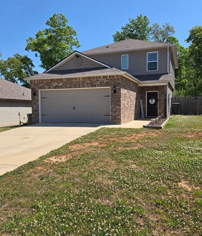 Building Photo - 221 Highland View Dr