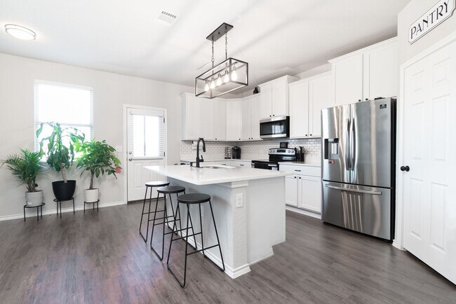 Foto del edificio - Move In Ready