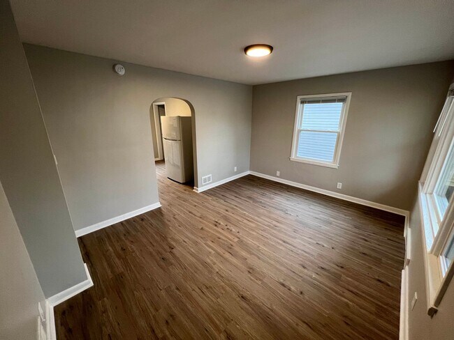 Building Photo - Remodeled 2BR Home in Central Park!