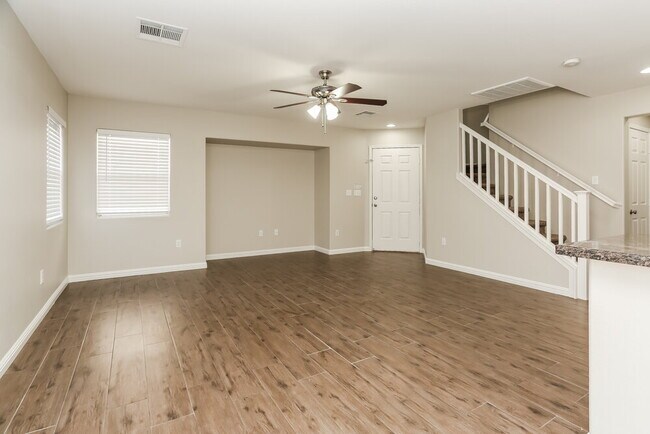 Foto del edificio - 10465 Armand Ave