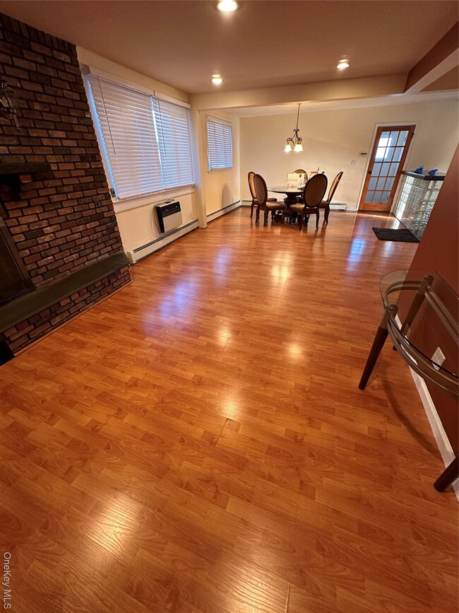 Foto del edificio - 2480 Fir Ct