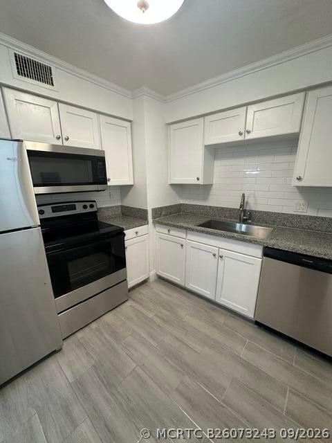 Building Photo - 6505 Winfield Blvd