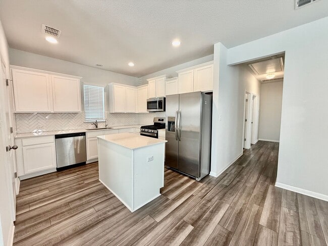 Building Photo - Impeccable 3 Bedroom in Trace