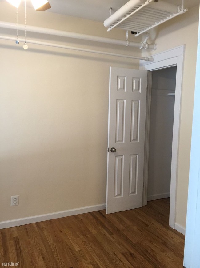 Building Photo - 2 br, 1 bath Apartment - 3276 45th St