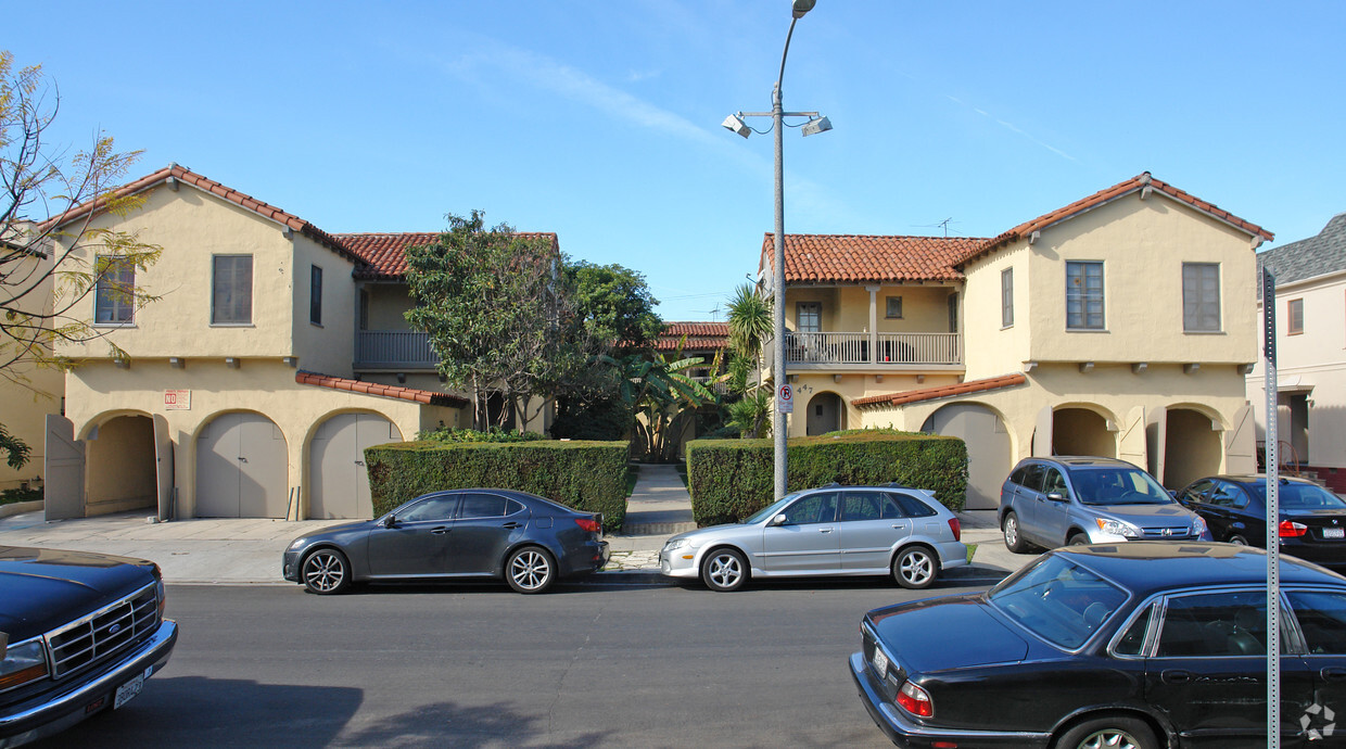 Foto principal - 439-447 N Stanley Ave