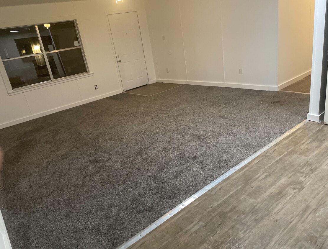 410 Trumbull St, Darien, GA 31305 House Rental in Darien, GA