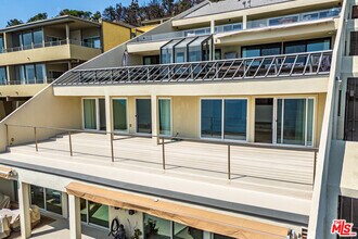 Building Photo - 18055 Coastline Dr